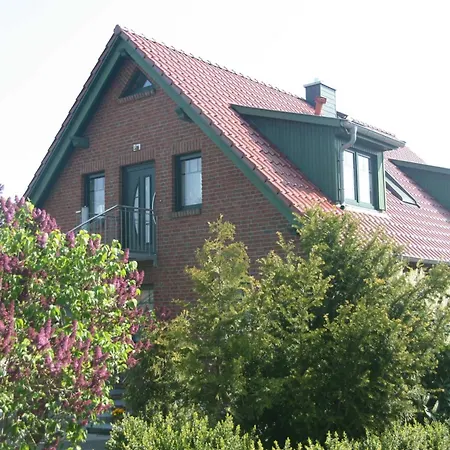 Leuchtturmblick Nahe Kuehlungsborn *